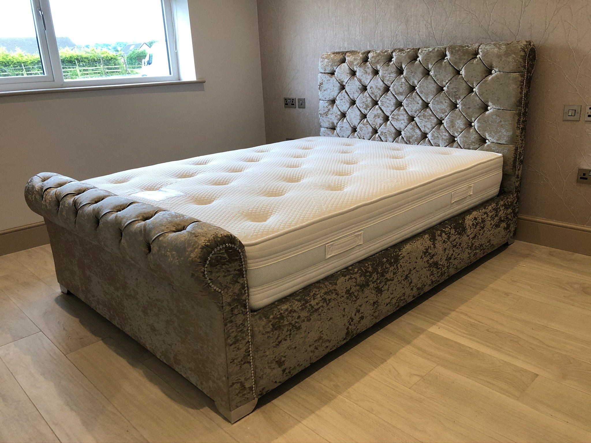 Scroll Frame Handmade Bed Upholstery in Various Fabrics